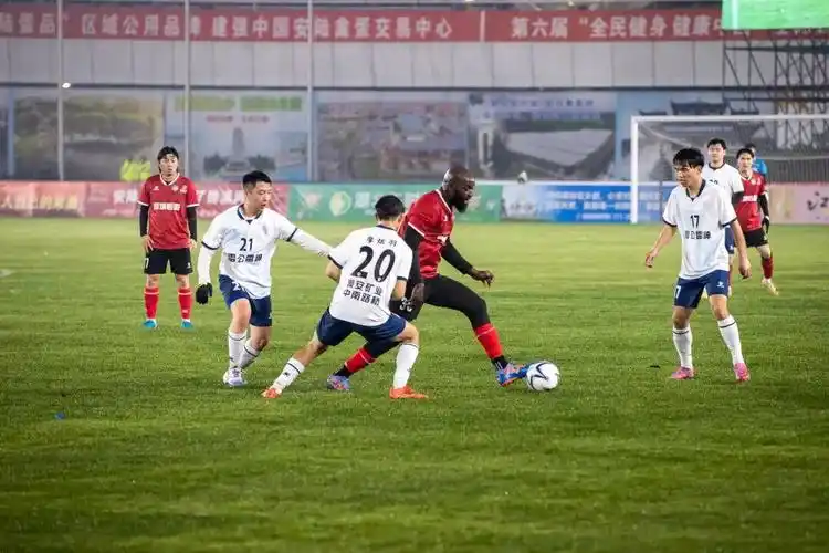 西班牙乙级联赛：马拉加 VS 格拉纳达